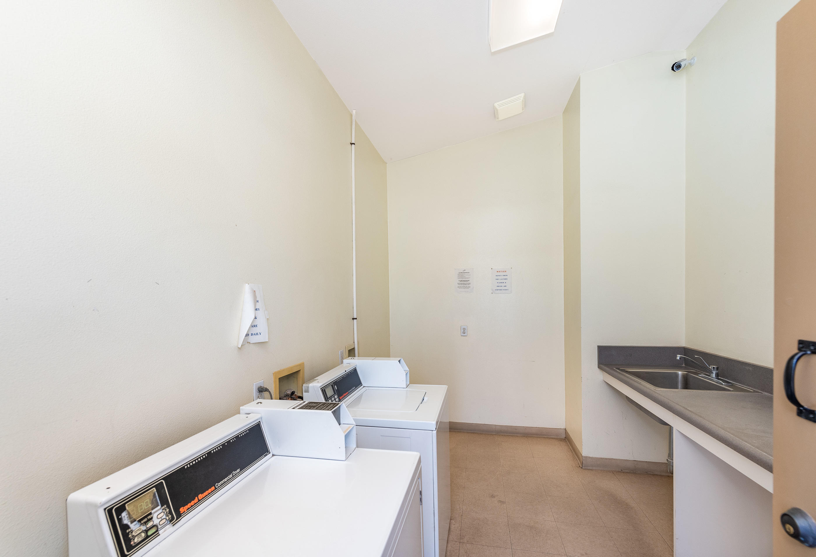 3950 Via Real, Unit 129 Carpinteria, CA 93013 - Photo 35 of 35 a bathroom with a sink and a toilet