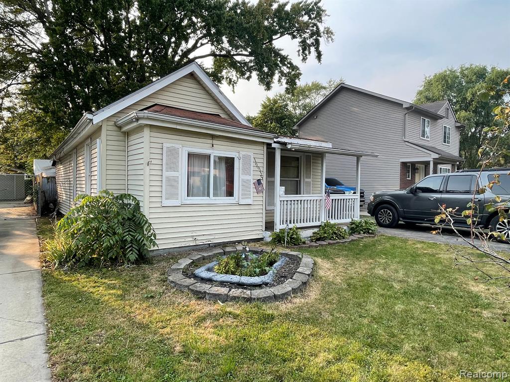19935 Inkster Road Livonia, MI 48152 - Photo 3 of 31