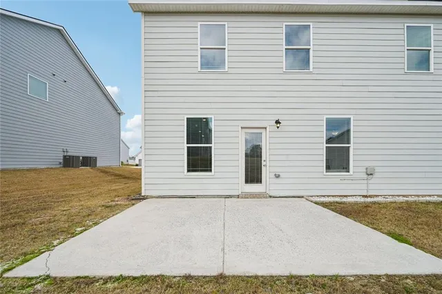 a view of a house with outdoor space