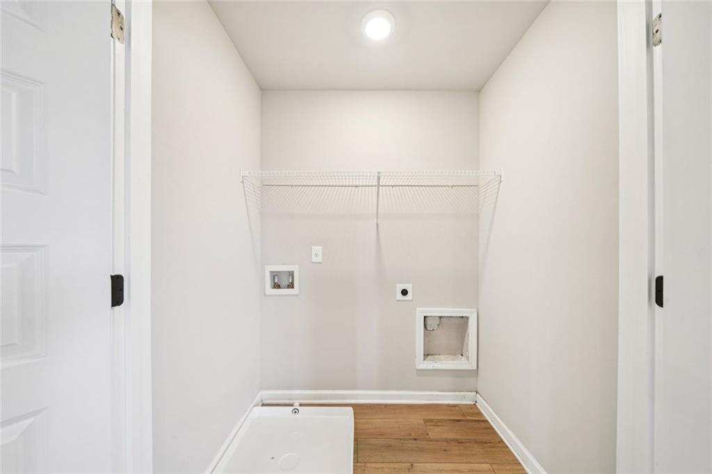 1547 Stinson Lane Locust Grove, GA 30248 - Photo 5 of 43 a view of a bathroom