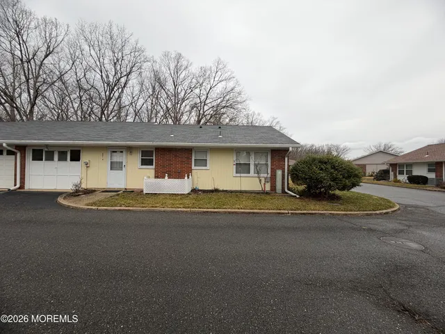 $175,000 | 221 A Buckingham Court, Lakewood, NJ 08701