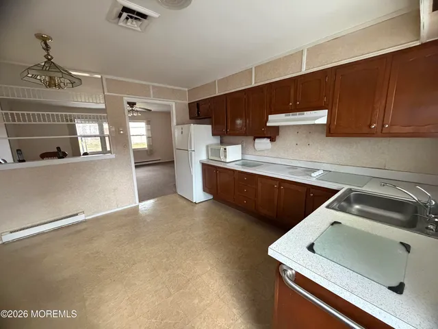 $175,000 | 221 A Buckingham Court, Lakewood, NJ 08701