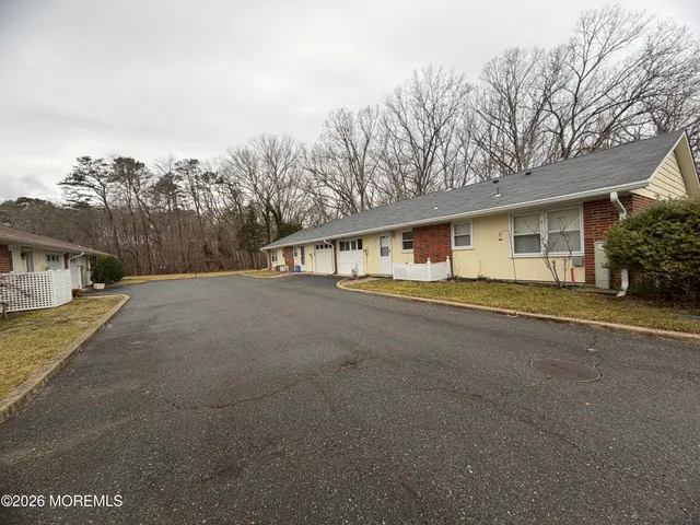 $175,000 | 221 A Buckingham Court, Lakewood, NJ 08701