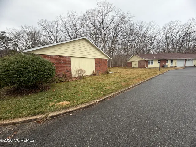 $175,000 | 221 A Buckingham Court, Lakewood, NJ 08701