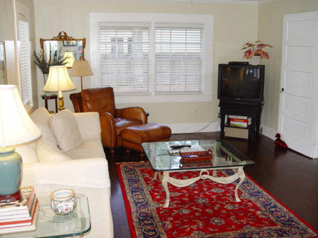 107 George Street Fairhope, AL 36532 - Photo 5 of 20 Living room