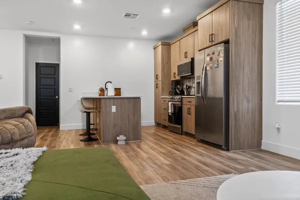 $370,000 | 10970 North Honeysuckle Drive, Fresno, CA 93730