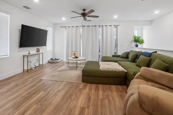 $370,000 | 10970 North Honeysuckle Drive, Fresno, CA 93730