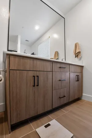 $370,000 | 10970 North Honeysuckle Drive, Fresno, CA 93730