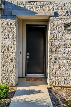 $370,000 | 10970 North Honeysuckle Drive, Fresno, CA 93730