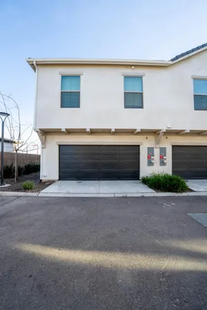 $370,000 | 10970 North Honeysuckle Drive, Fresno, CA 93730