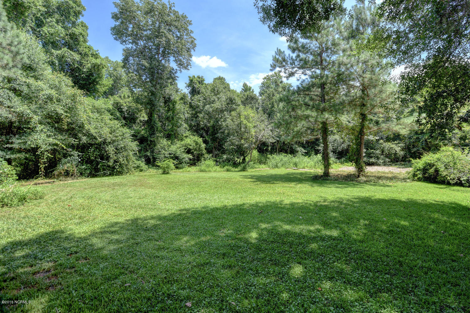 821 Cascade Road Wilmington, NC 28409 - Photo 29 of 34 821 Cascade Rd Wilmington NC-large-029-2