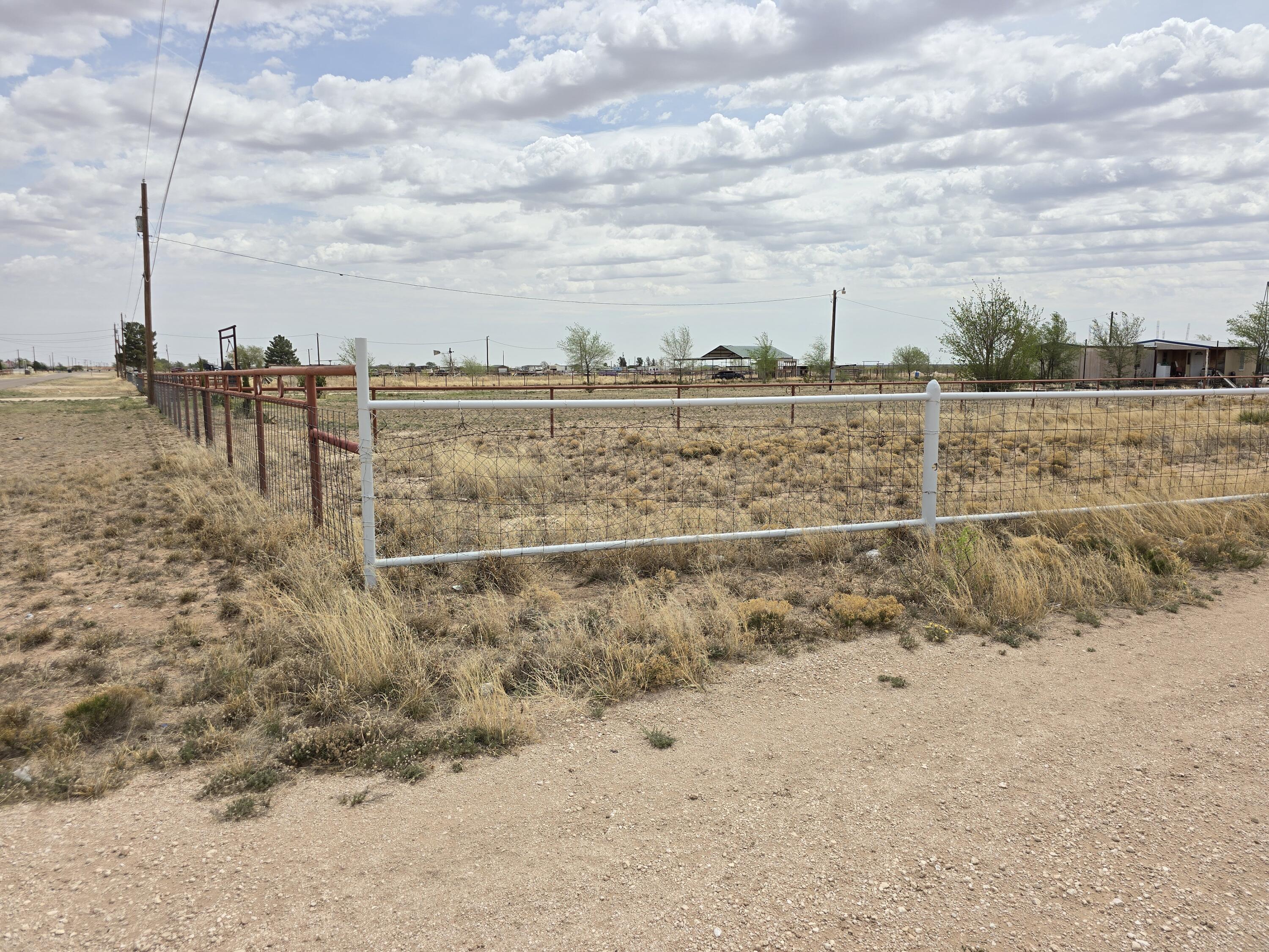 220 I County Road Denver City, TX 79323 - Photo 3 of 9 a view of a dry yard