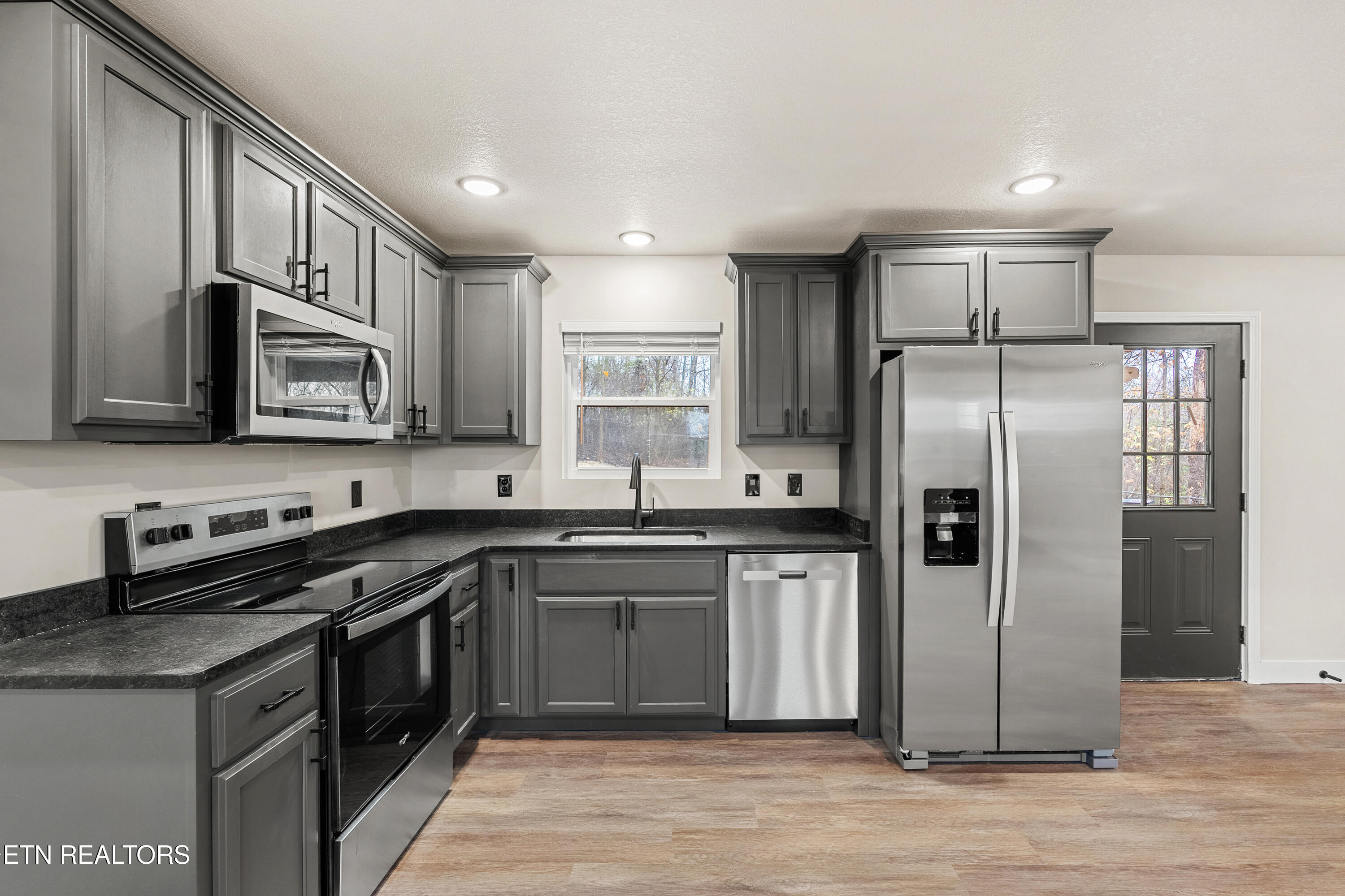 3935 Wrights Ferry Road Louisville, TN 37777 - Photo 9 of 26 DSC05145-HDR