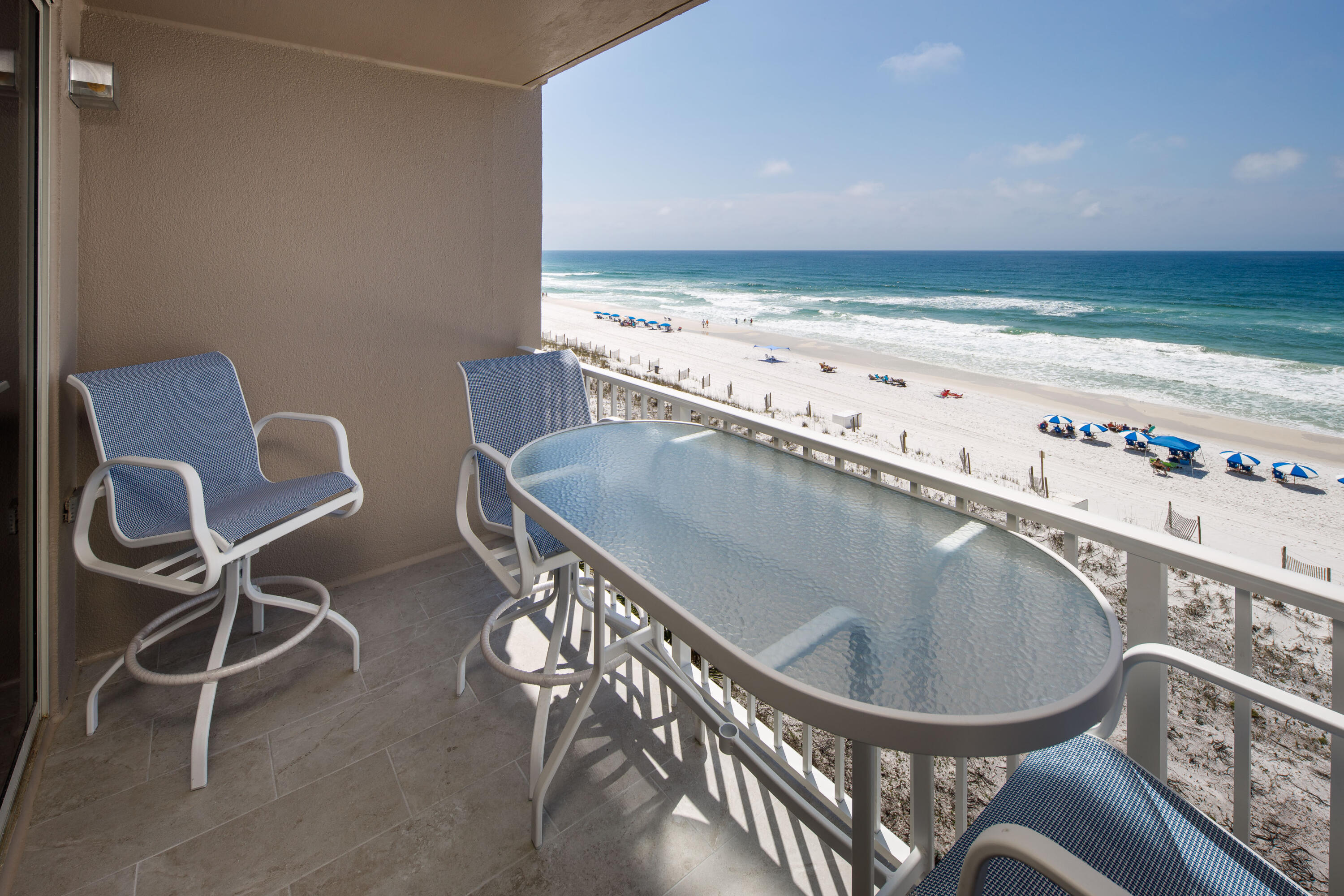 520 Santa Rosa Boulevard, Unit 605 Fort Walton Beach, FL 32548 - Photo 11 of 32 a very nice looking room with a chair