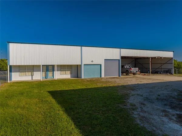 $6,000,000 | 1952 Fm 1689, Comanche, TX 76442