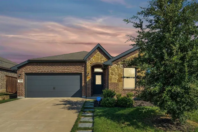 $2,100 | 11605 Alpine Springs Drive, Aubrey, TX 76227