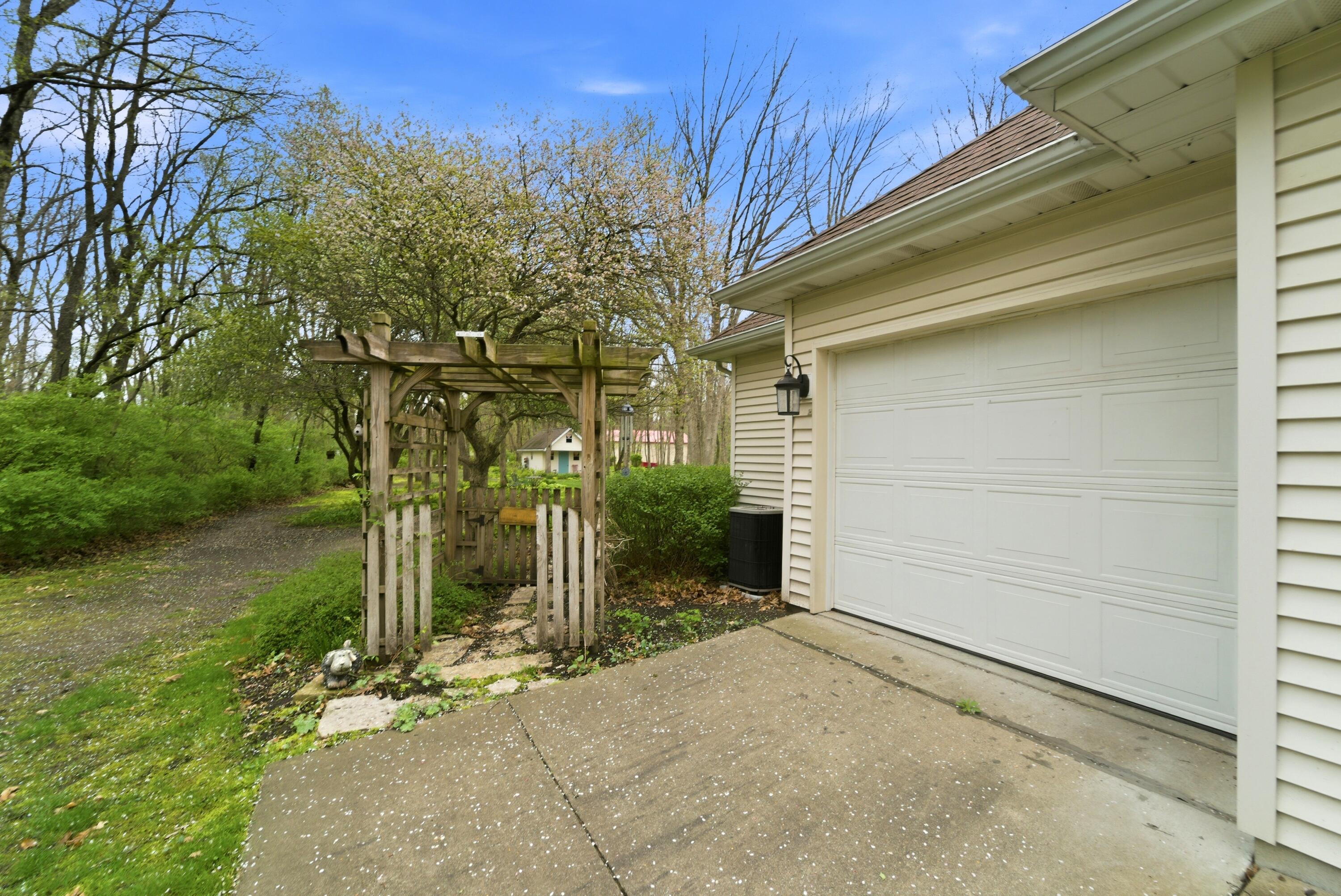 11230 Sandpiper Street Demotte, IN 46310 - Photo 4 of 53 3000x2005