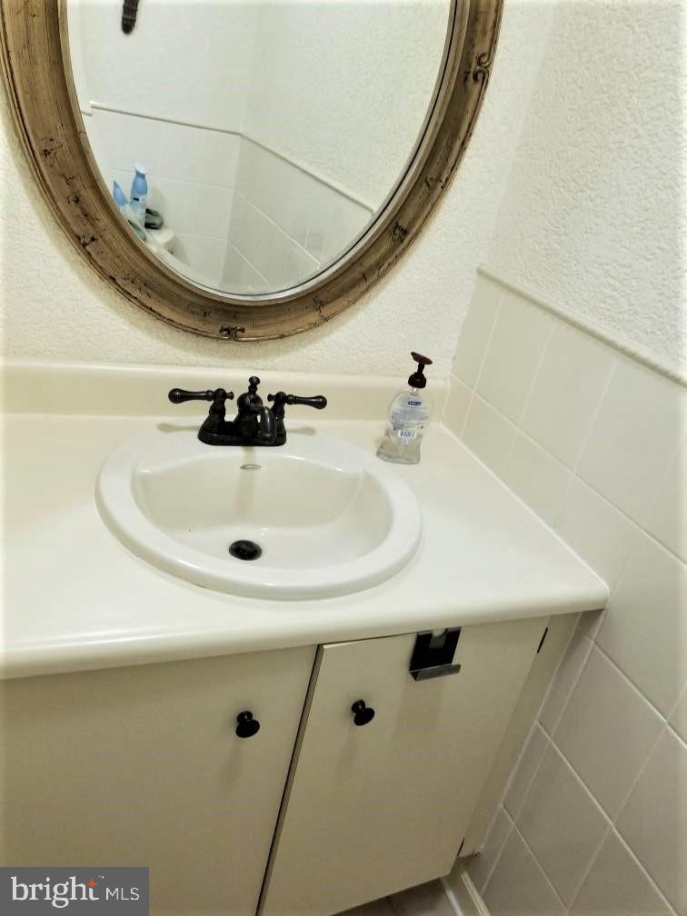 88 Pebble Road East Windsor, NJ 08520 - Photo 10 of 20 Powder room (half bath) downstairs