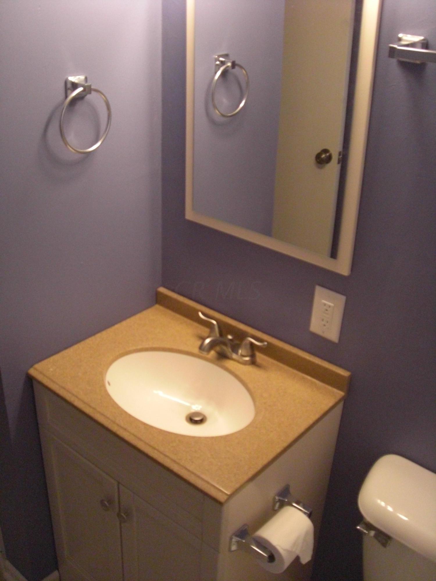 1807 Fleming Road Columbus, OH 43232 - Photo 8 of 11 Gallery Image 8