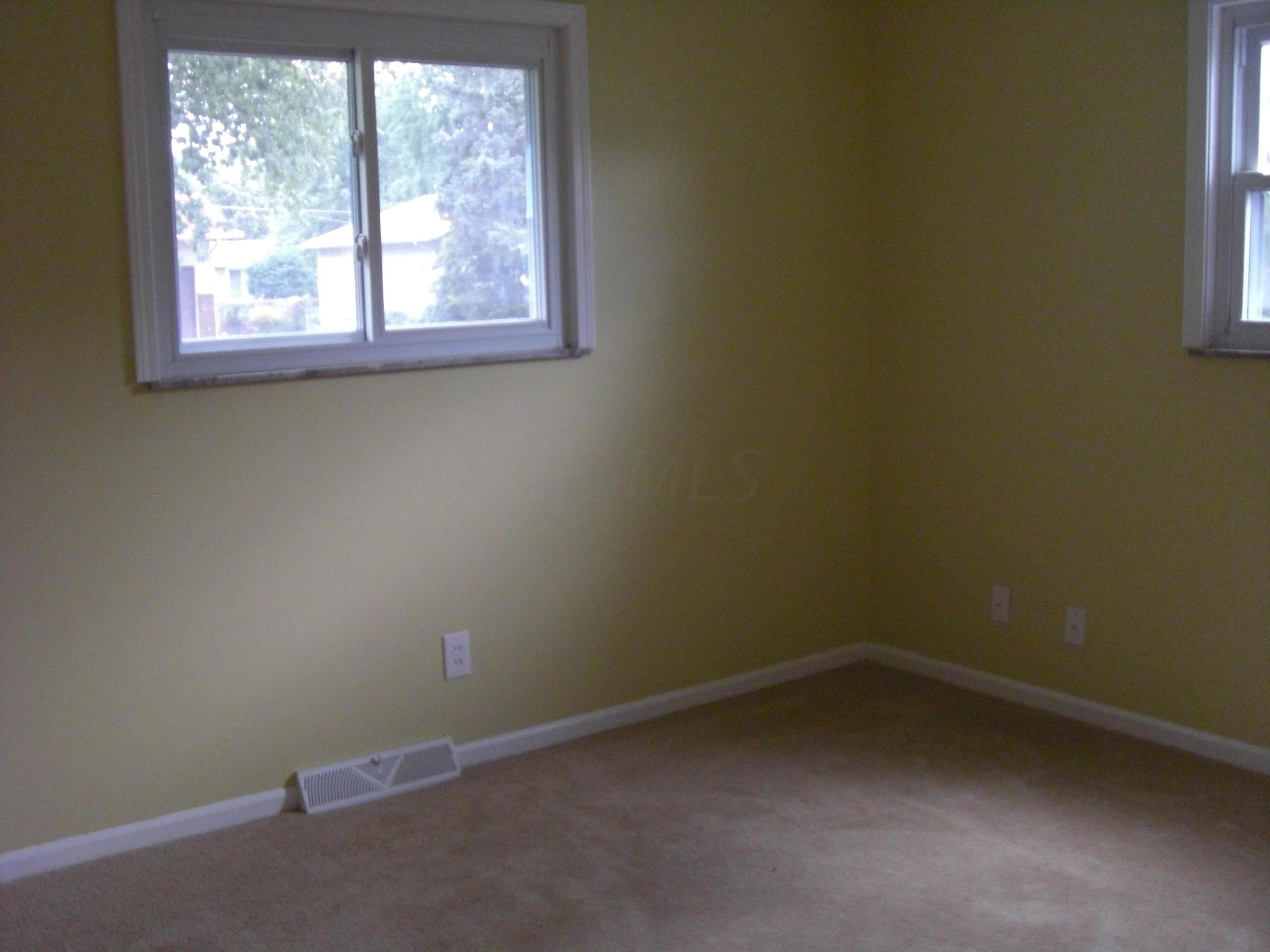 1807 Fleming Road Columbus, OH 43232 - Photo 10 of 11 Gallery Image 10