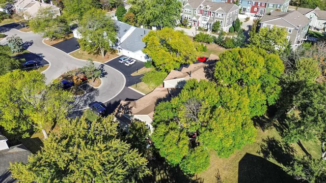 $299,900 | 136 Wolcott Court, Unit O2, Schaumburg, IL 60193