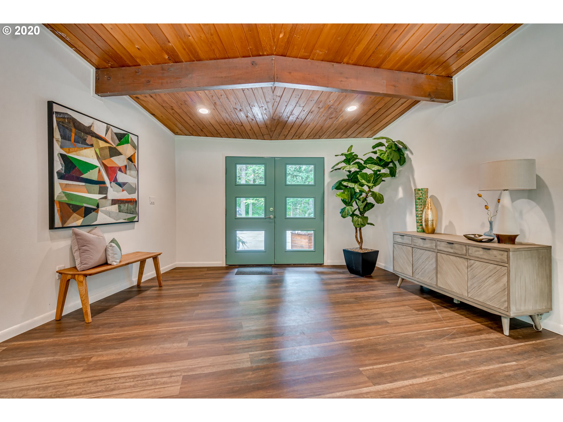 19971 South Ferguson Road Oregon City, OR 97045 - Photo 4 of 32 a view of an entryway with wooden floor