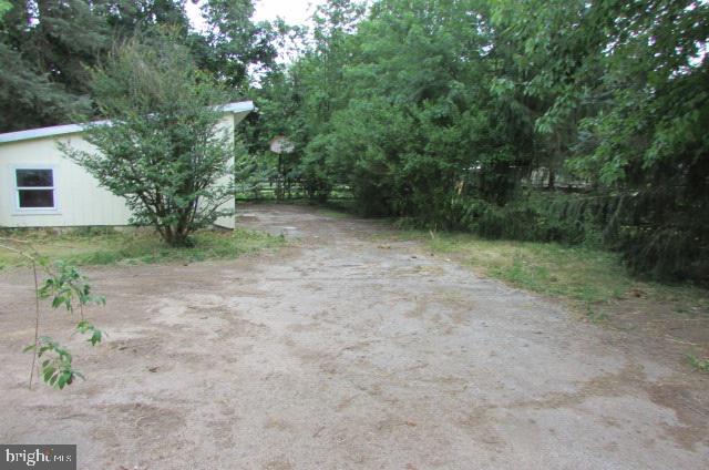 4055 Smith Road Dover, PA 17315 - Photo 7 of 21 Gallery Image 7