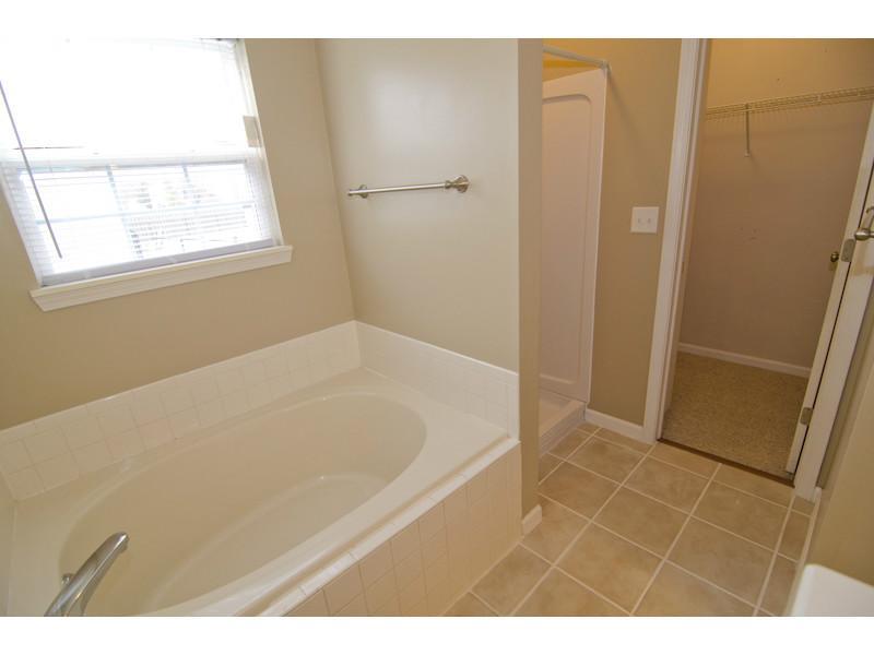9852 Herald Square Fishers, IN 46038 - Photo 11 of 16 Gallery Image 11