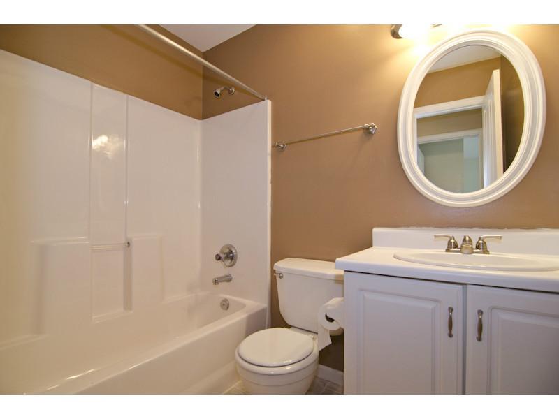9852 Herald Square Fishers, IN 46038 - Photo 14 of 16 Gallery Image 14
