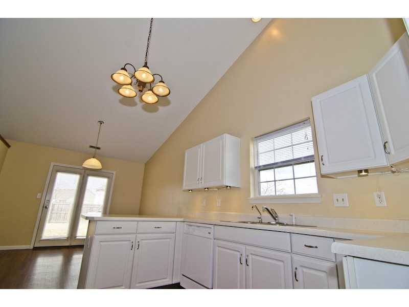9852 Herald Square Fishers, IN 46038 - Photo 4 of 16 Gallery Image 4