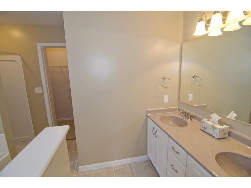 9852 Herald Square Fishers, IN 46038 - Photo 10 of 16 Gallery Image 10