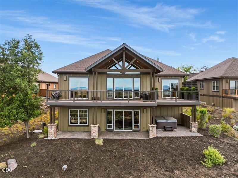 360 Vista Rim Drive Redmond, OR 97756 - Photo 8 of 147