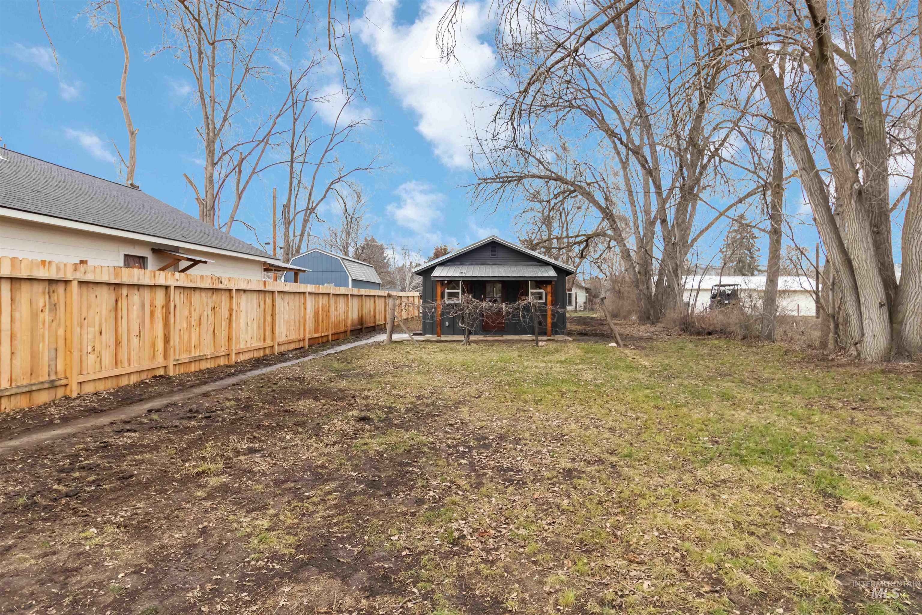 1012 East Main Street Weiser, ID 83672 - Photo 14 of 15 View of fenced yard