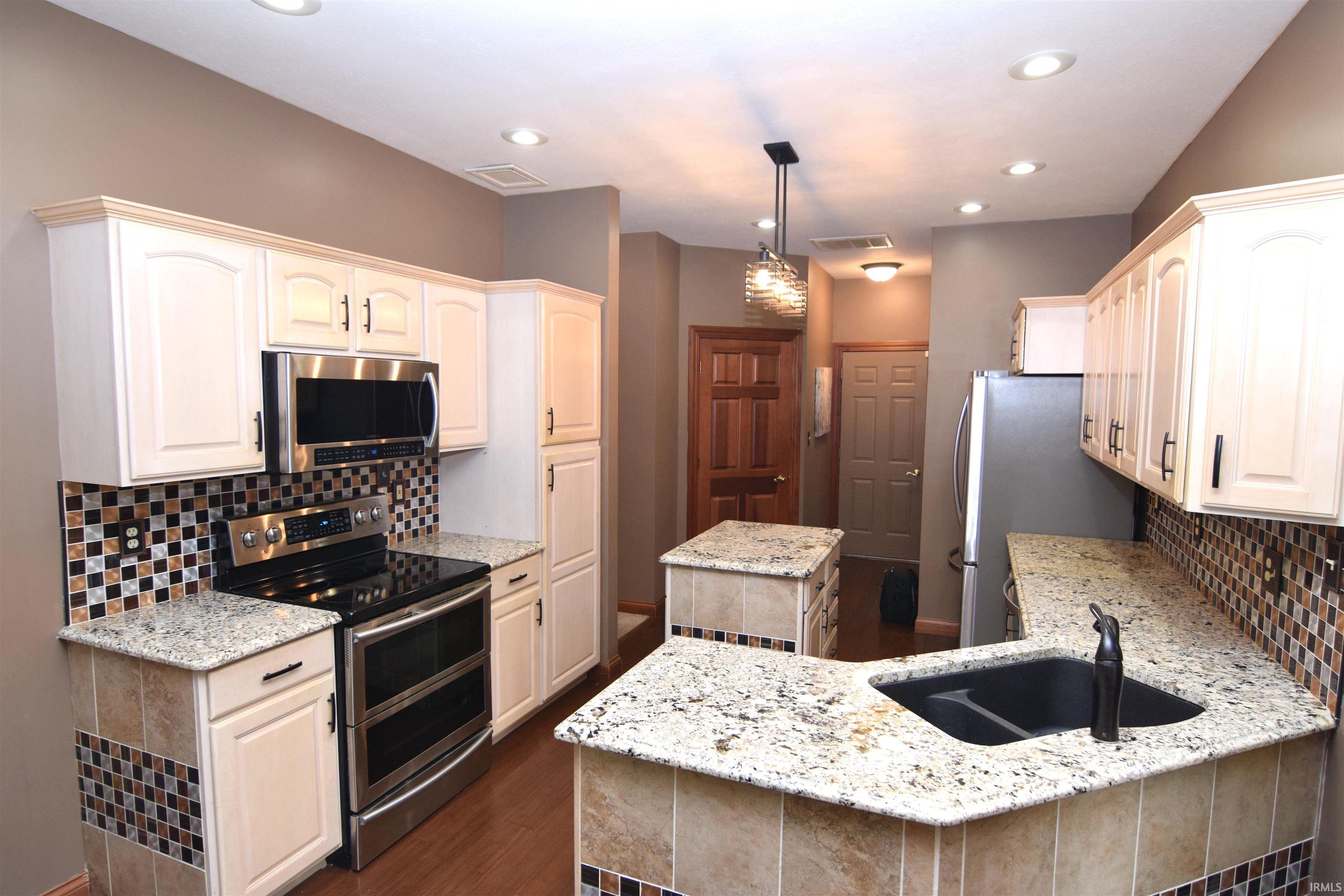 3114 West Riggin Road Muncie, IN 47304 - Photo 9 of 36