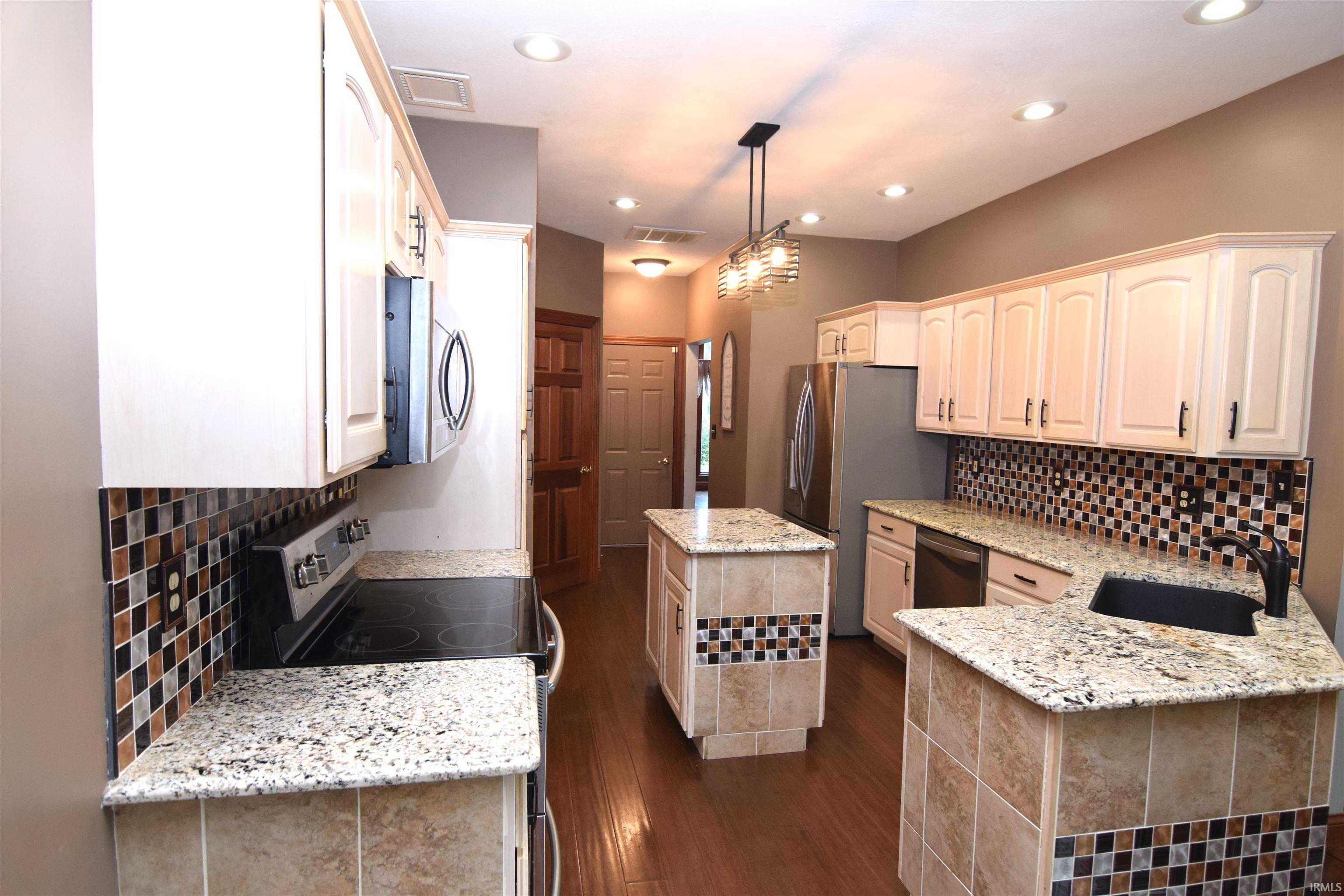 3114 West Riggin Road Muncie, IN 47304 - Photo 10 of 36