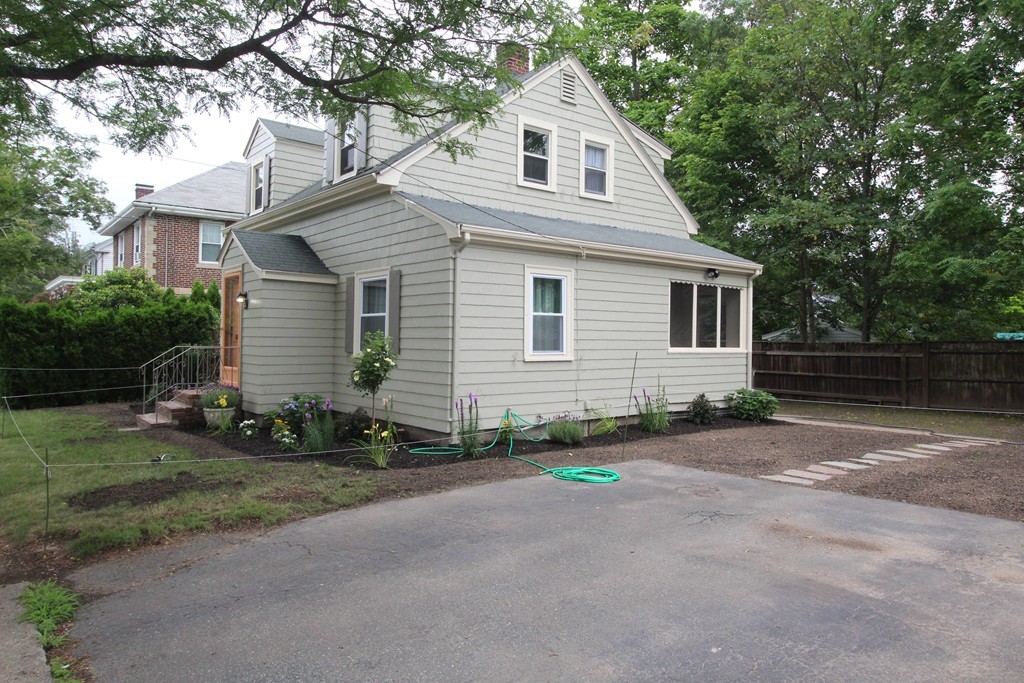 21 Manning Street Salem, MA 01970 - Photo 16 of 18