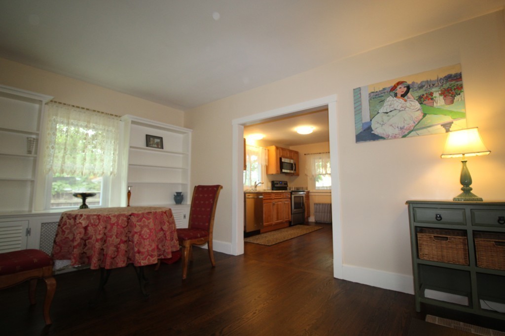 21 Manning Street Salem, MA 01970 - Photo 6 of 18