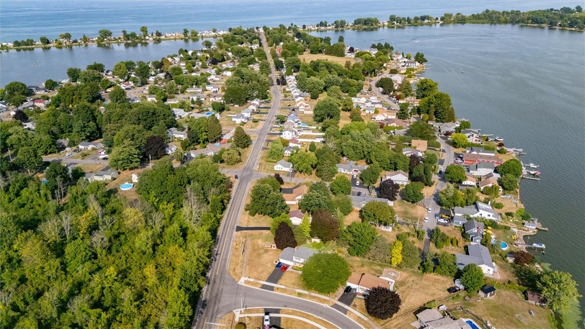 369 Lowden Point Road Greece, NY 14612 - Photo 2 of 50