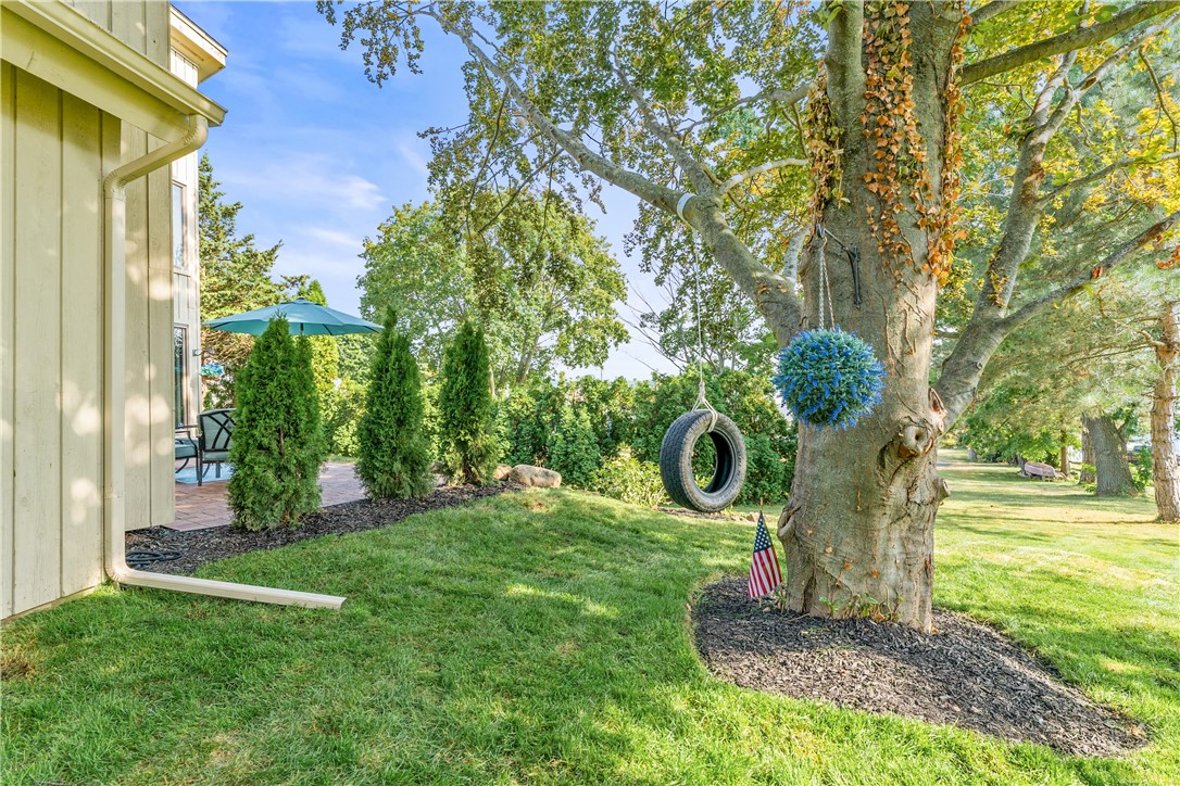 369 Lowden Point Road Greece, NY 14612 - Photo 45 of 50