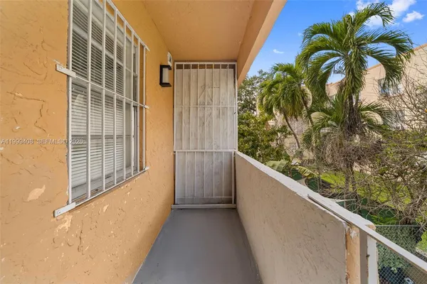 $279,000 | 515 Southwest 3rd Street, Unit 6, Miami, FL 33130