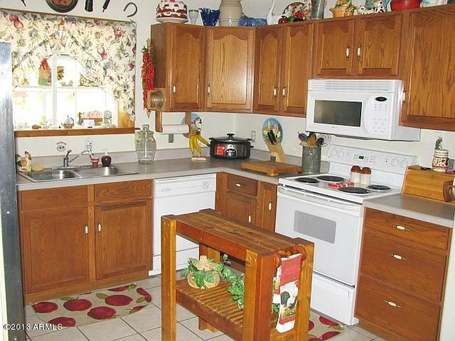 705 North Matterhorn Road Payson, AZ 85541 - Photo 6 of 21 6 kitchen