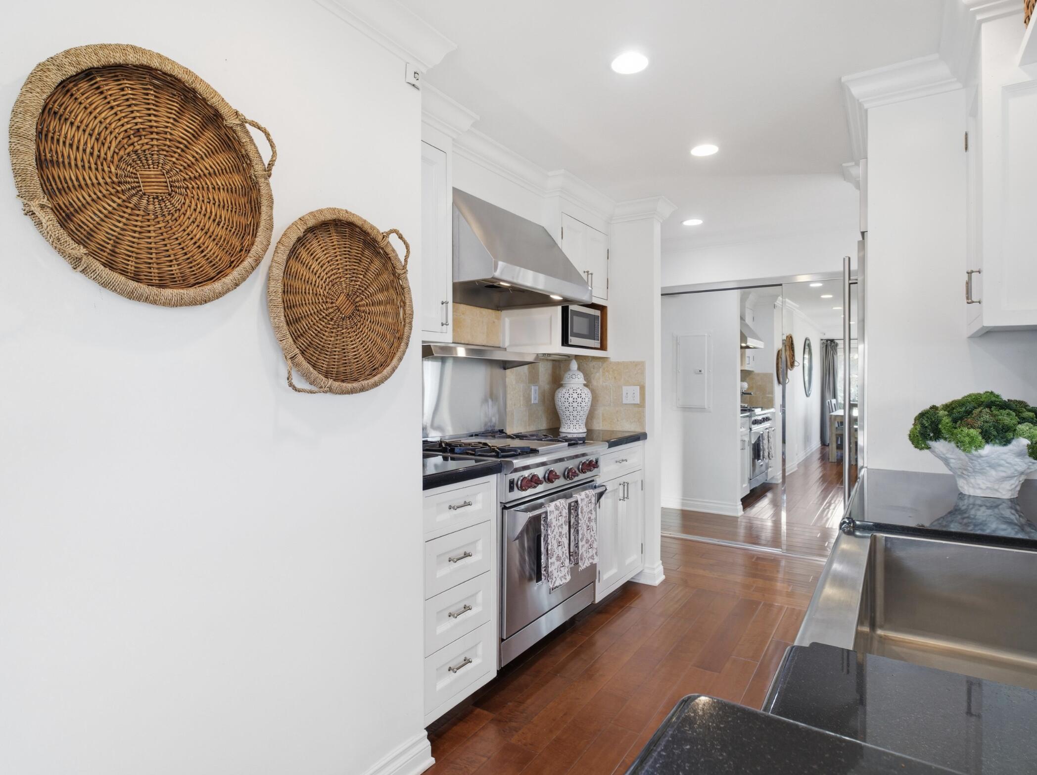 3375 Foothill Road, Unit 1114 Carpinteria, CA 93013 - Photo 6 of 23 Kitchen