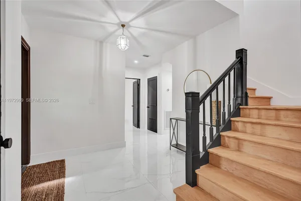 $7,400 | 9901 Southwest 79th Avenue, Miami, FL 33156