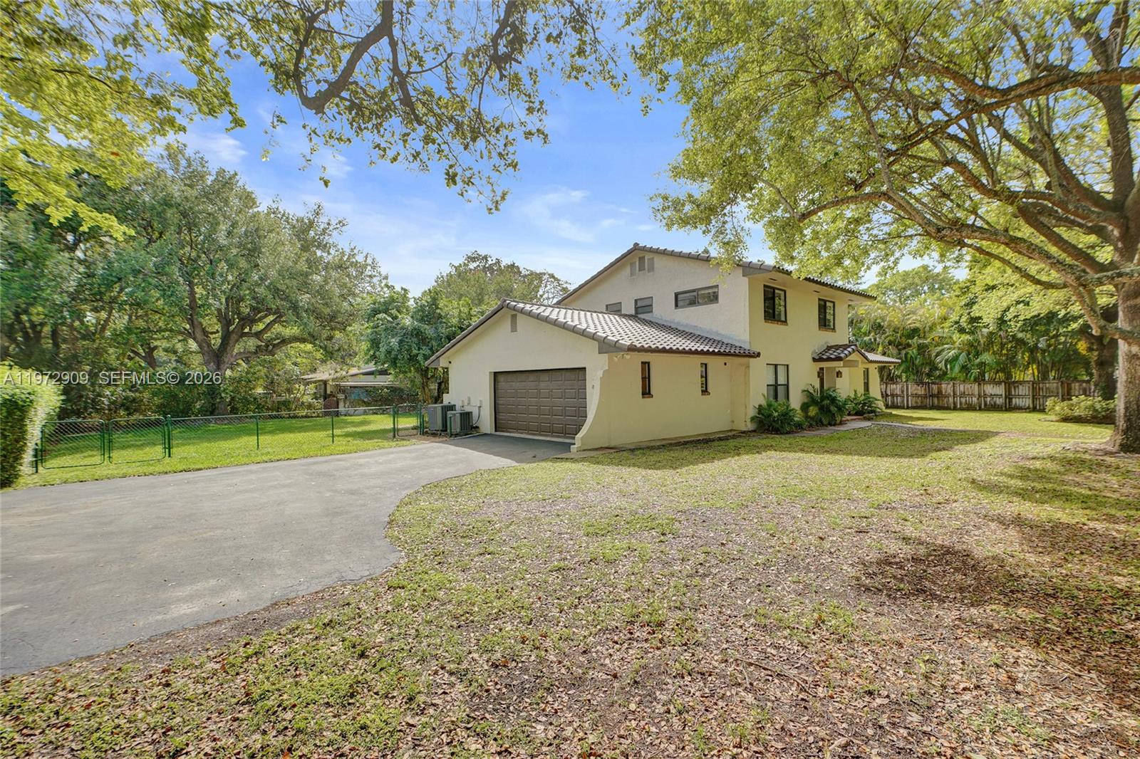 9901 Southwest 79th Avenue Miami, FL 33156 - Photo 3 of 39