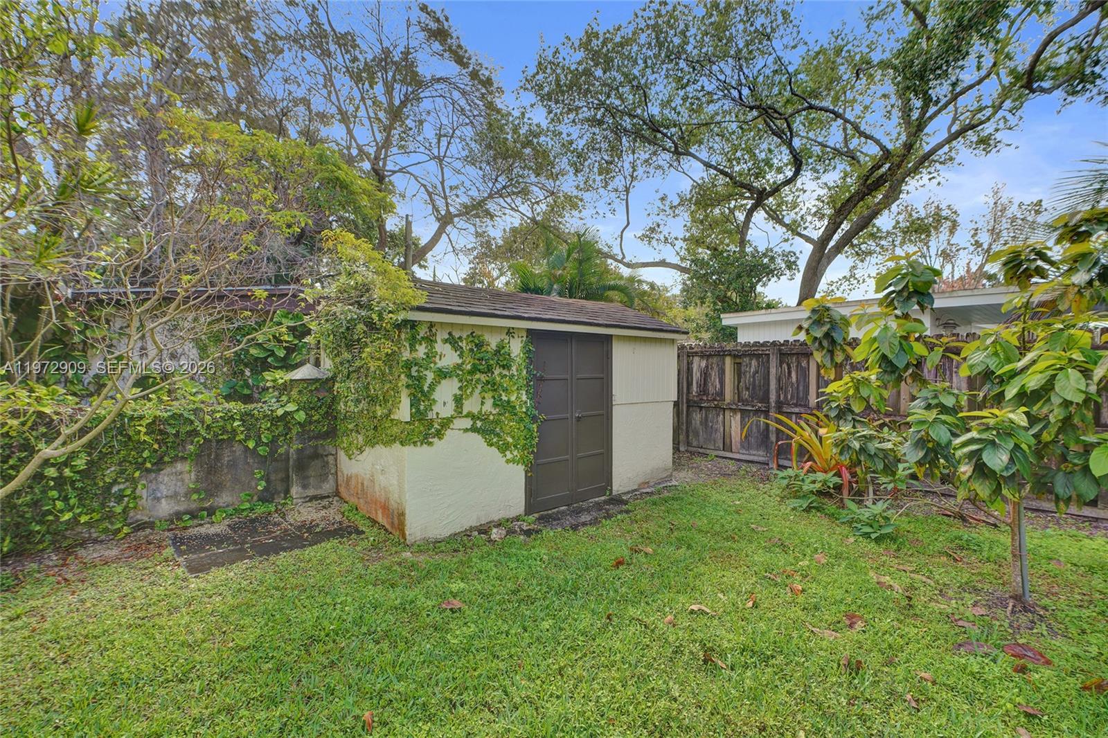 9901 Southwest 79th Avenue Miami, FL 33156 - Photo 39 of 39