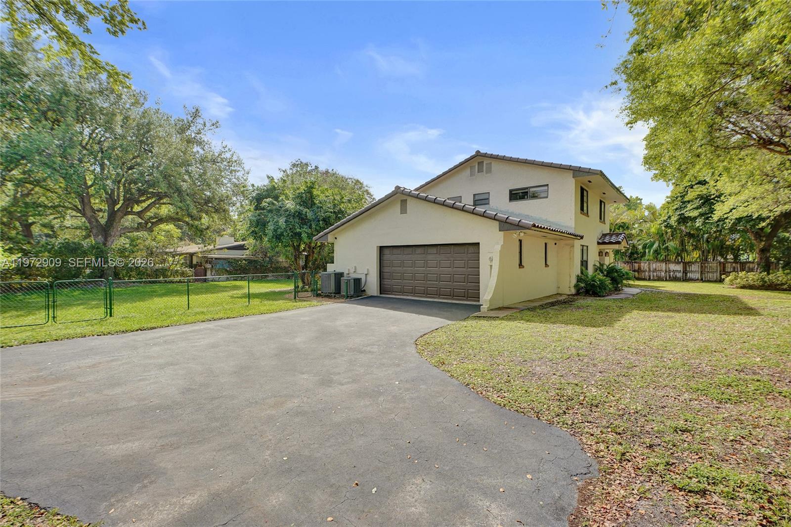 9901 Southwest 79th Avenue Miami, FL 33156 - Photo 4 of 39