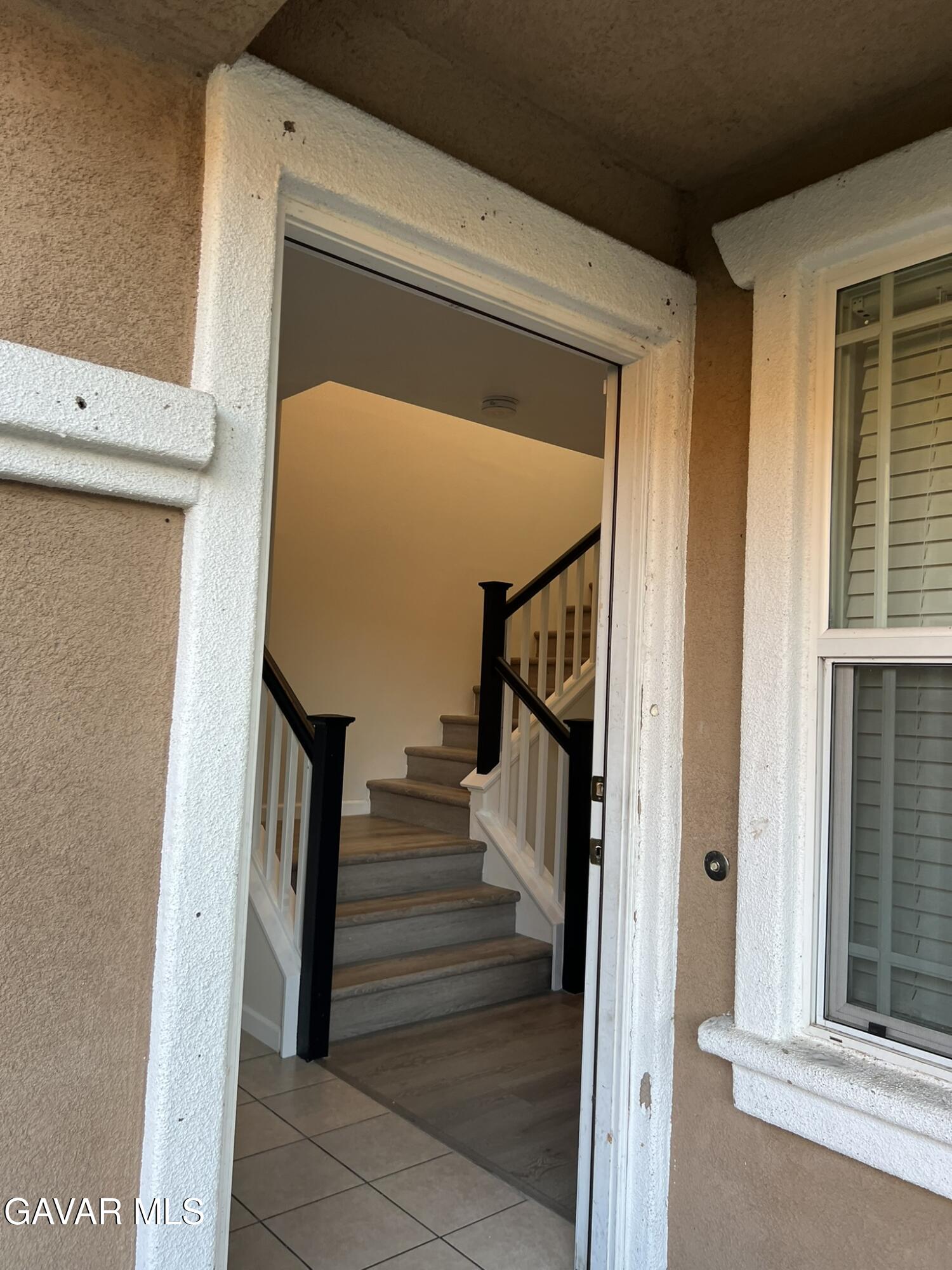 2649 Torres Court Palmdale, CA 93550 - Photo 6 of 33 a view of entryway