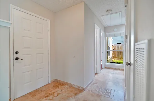 $1,925 | 1403 Valley Landing Drive, Katy, TX 77450