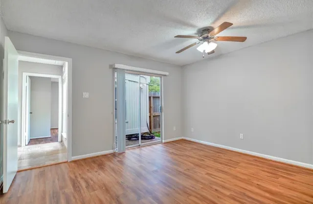 $1,925 | 1403 Valley Landing Drive, Katy, TX 77450