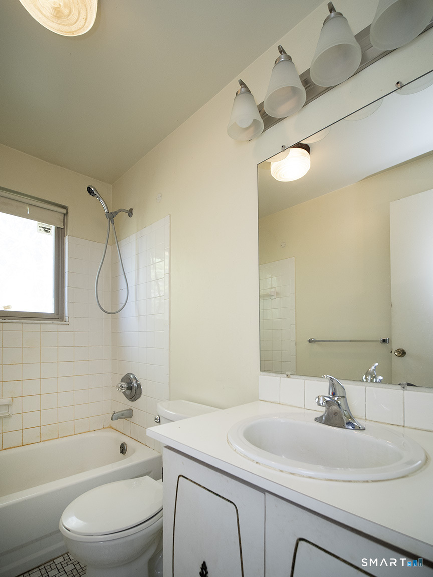 6 Meeting House Road, Unit A Stratford, CT 06614 - Photo 21 of 28 Gallery Image 21